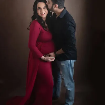 The anticipation and love between a couple expecting their first child is so beautiful. I love the simplicity of this portrait, focusing on their connection and the beautiful baby bump.