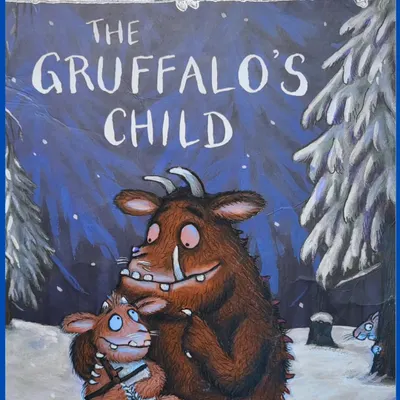 Every party starts with a great story. We dive into the world of "The Gruffalo's Child" to set the stage for our forest adventure and spark the children's imaginations.