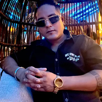 Getting ready to drop some unreleased Bollywood and Punjabi mixes at The Fixx Bar. I always bring fresh tracks to keep the dance floor guessing and grooving.