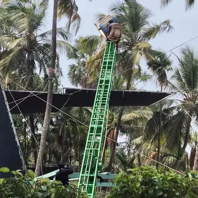 To create a convincing sunlight effect, we used an indigenously manufactured crane to precisely position an Arri T24 Tungsten Fresnel. Simultaneously, a 20x20 foot black fabric was used to block the actual sunlight, giving the cinematographer complete control over the scene's lighting.