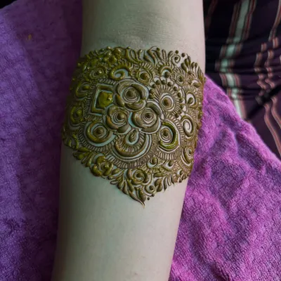 A beautiful and intricate arm band design for an engagement bride. A perfect statement piece.