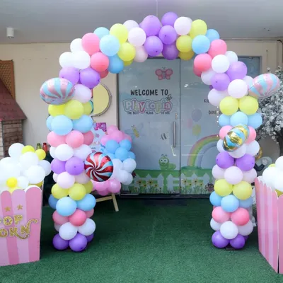 A warm and colorful welcome awaits you at Playtopia! We believe the party experience should start from the moment you and your guests arrive at our door.
