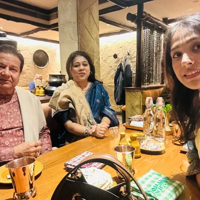 A wonderful evening filled with music and food with the bhajan samrat, Anup Jalota ji. His presence is always a blessing.
