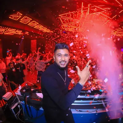 It's all about the drop. A massive confetti blast at Club Illusions in Mumbai, creating that perfect high-energy moment. This is the kind of visual production I can bring to your event.