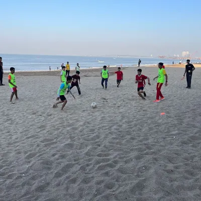 Is there anything better than football on the beach? We love organizing beach birthday parties for a unique and fun experience.