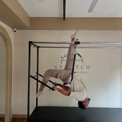 This is where strength meets control. Using the Cadillac, we challenge the core and redefine what the body can achieve through mindful, inverted movements.