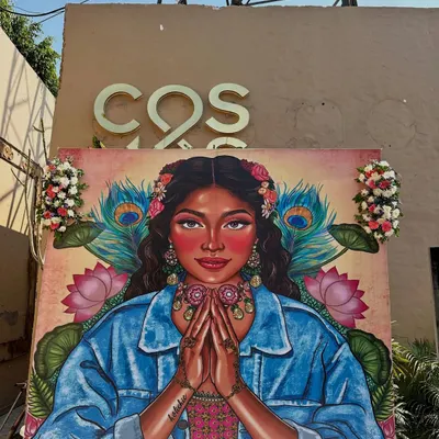 We commissioned this vibrant and modern artwork as a unique photo backdrop for a Haldi ceremony, adding a cool and artistic touch to the event.