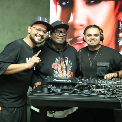 Old school meets new school. A great night sharing the decks and catching up with industry legends at i-Lounge. It's always inspiring to connect with other artists.