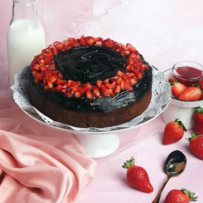 Savour the season with my special Strawberry Ganache Cake. It’s a beautiful celebration of fresh strawberries and rich chocolate in every single bite.