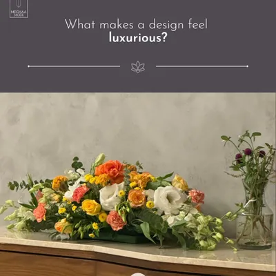 What makes a design feel luxurious? It's not about quantity, but about the thoughtful combination of elements. This simple yet elegant arrangement teaches the principle of balance and restraint.