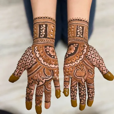A beautiful and balanced design that is perfect for an engagement or for the bride's sister. It has the richness of a bridal pattern but with less coverage.