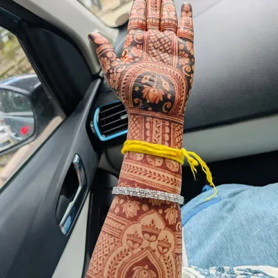 A perfect example of the stunning dark stain my organic henna produces. This is the result of proper aftercare and high-quality, chemical-free paste.