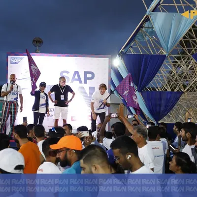 The main stage at the SAP Run, fully equipped by our team. We ensure that presenters are seen and heard clearly by large crowds, managing everything from the LED screen backdrop to the live sound system for a seamless event flow.