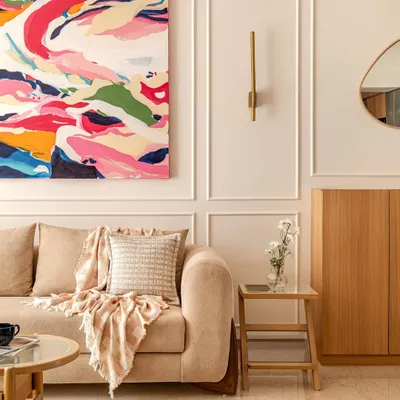 A closer look at the vibrant abstract piece commissioned for a Mumbai home. The interplay of bold colors and fluid shapes brings so much life and energy, perfectly complementing the room's elegant decor.