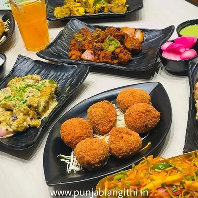 This is what a proper match-day feast looks like. A table full of variety, with something for everyone in your squad. You cheer for your team, and my food will cheer for your stomach.