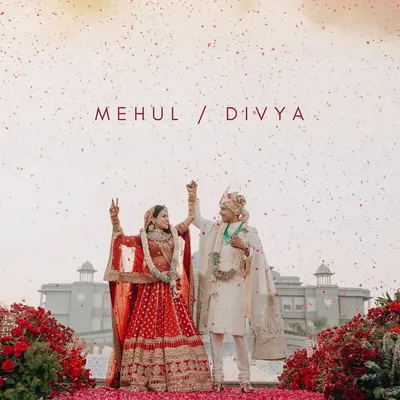 A celebratory moment for Mehul and Divya at the magnificent Raffles Udaipur. The grandeur of the palace hotel, combined with the joyous energy of the couple, perfectly encapsulates the magic of a royal destination wedding.