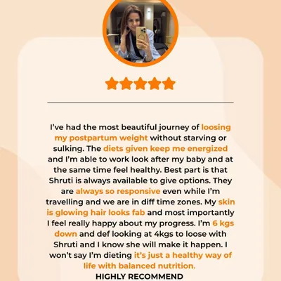A testimonial from a new mom who had a beautiful postpartum weight loss journey without starving. She highlights feeling energized, seeing her skin glow, and losing 6 kgs.