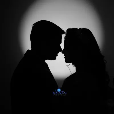A classic silhouette portrait from an engagement shoot. Using backlighting, I create a timeless and romantic image that focuses on the couple's profile and connection.