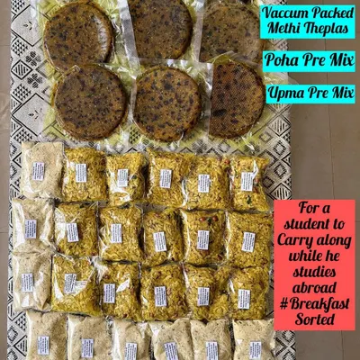 Sending a student off to study abroad with his breakfast sorted. This bundle includes vacuum packed Methi Theplas, along with Poha and Upma premixes for quick and easy morning meals.