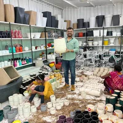 Here is a glimpse inside my nursery, packed with a huge collection of stylish and durable pots. From small ceramic planters to large statement pieces, I work hard to stock a wide variety to suit every home and garden.