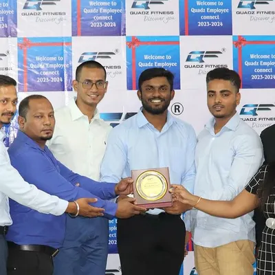 Celebrating our team at the Quadz Employee Connect event. Here, the Dr. Rajkumar Road branch is receiving the 'Branch of the Year 2023' award for their outstanding performance.