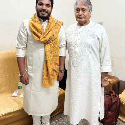 A moment of immense pride and gratitude, standing with the legendary Ustad Amjad Ali Khan sahab. To accompany him was a lifelong dream, and this opportunity was a true honour.