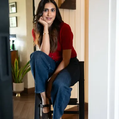 We started this session for empowerment coach Rhea Jassal with a confident, seated portrait that establishes her as an approachable expert in her field.