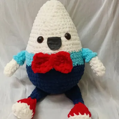 My 15-inch Humpty Dumpty soft toy is made from super soft velvety yarn, making him extra large and huggable. He's a classic nursery rhyme character brought to life.