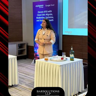 Our mixologist Amisha Singh leading a corporate workshop for the Rackspace Google Cloud technology panel. We provide engaging, educational experiences that are perfect for team-building and client events.