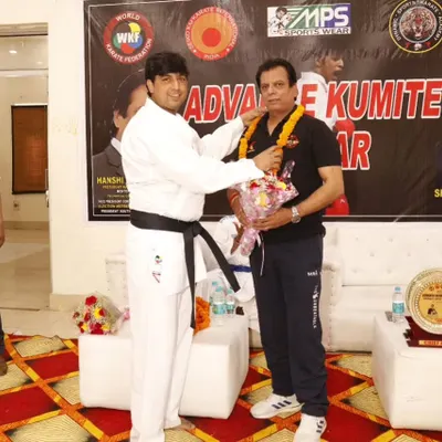 I had the honor of welcoming my teacher, the legendary Hanshi Bharat Sharma, to lead our advanced kumite seminar.