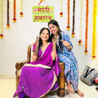 With the beautiful actress Titeekshaa Tawde during her mehendi ceremony. It was a pleasure to be her mehendi artist for her special day.