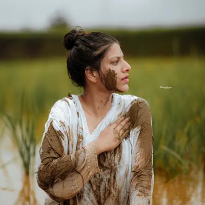 A powerful image from my conceptual series in the paddy fields of Kerala. This shoot was about connecting with the earth in a raw and authentic way.