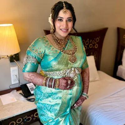 From a beautiful bride to a gorgeous soon-to-be mom. It was a joy to do her makeup for this special maternity shoot. I focused on a dewy, soft makeup look to enhance her natural pregnancy glow.