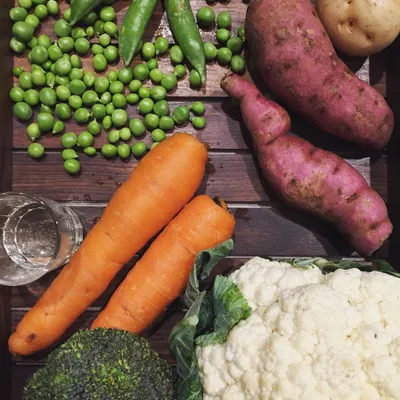 A rainbow of fresh veggies ready for this week's meals. I believe dogs can taste the freshness of real ingredients like sweet potatoes, carrots, peas, and broccoli.