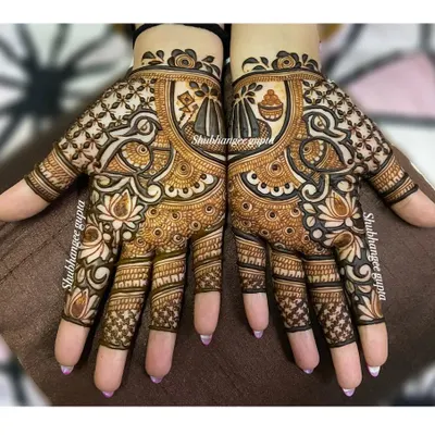 Happy Lohri! This special design for the festival features peacocks and kalash motifs. I created a unique "no mirror image" pattern to make it extra special.