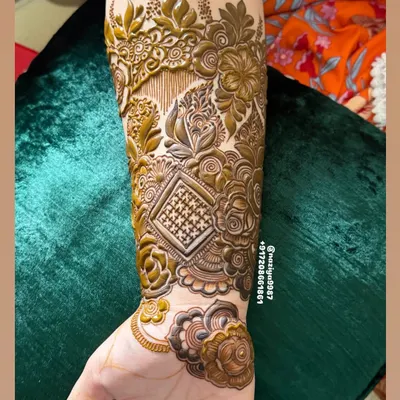 A beautiful floral and geometric design on the arm, with fresh, clean lines.