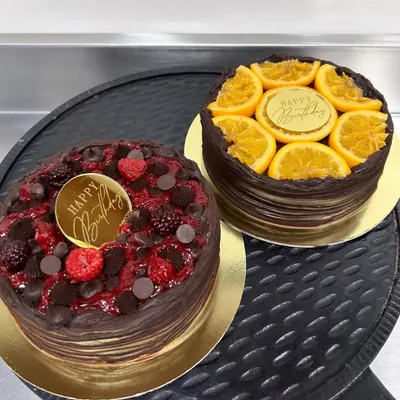 Healthy and tasty can coexist! On the left is my Low Carb No Sugar 3-berry Belgian Chocolate cake, and on the right is the Belgian Chocolate Orange version. Both are keto, gluten-free, and diabetic-friendly.