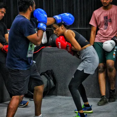 A perfect example of a body shot drill in a live sparring context. This teaches you to find openings and attack the body, a key skill in boxing.