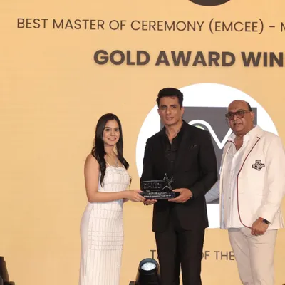 A moment I had been eagerly anticipating. I am filled with gratitude accepting the 'Best Female Emcee of the Year' Gold Award from the one and only Sonu Sood.