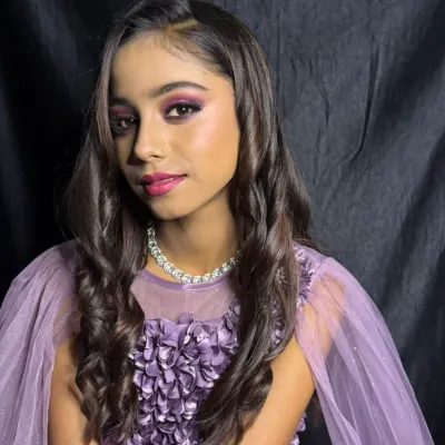 A stunning "Glam Doll" evening party look, featuring a dramatic smokey eye and a perfectly sculpted face. This is a versatile look you'll master for any event.