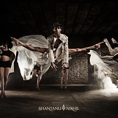 A stunning moment of dynamic balance from the Shantanu & Nikhil campaign. My choreography aimed to create shapes that were as architectural and detailed as the garments themselves, using the dancers' bodies to extend the lines of the fashion.