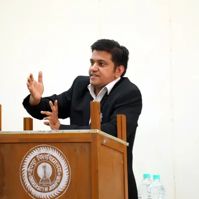 Delivering an extension lecture at Jai Narain Vyas University, Jodhpur. I am passionate about sharing practical insights on litigation with aspiring law students.