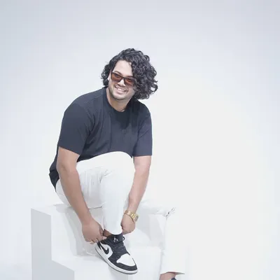 A shot from a recent photoshoot. Just tying my laces, getting ready for the next step in my journey.