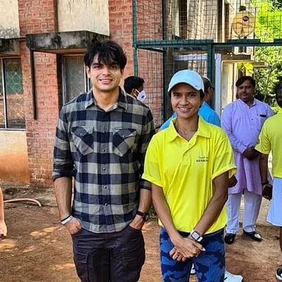A special moment at the academy with Olympic Gold Medalist Neeraj Chopra and my Co-Director Shalini Thakur. We believe in connecting our players with champions from all sports.