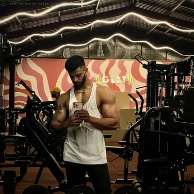 The hustle never stops at Glit Elite Fitness Club. This is one of the premium environments where I train my clients, surrounded by top-tier equipment and motivation.