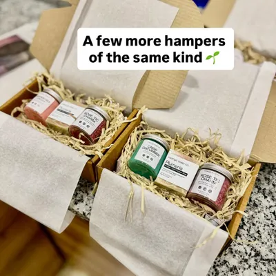 A closer look at our custom hampers, featuring a mix of our artisan soaps, body polishes, and bath soaks. We use natural shredded paper to cushion the products, ensuring they are presented beautifully and securely.