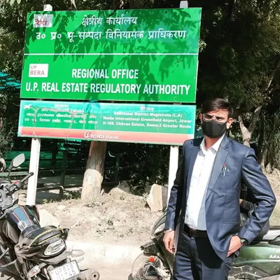 Here I am at the regional office of the U.P. Real Estate Regulatory Authority. I am experienced in navigating UP RERA laws to help homebuyers get the justice and compensation they deserve from builders.