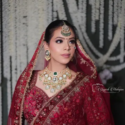 This holographic eyeshadow deserved its own moment. The way the light catches the different pigments is just magical, creating a multi-dimensional effect that is perfect for a bride who wants a unique look.