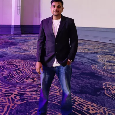 Silent moves, loud results. This applies in the gym and in life. A moment from a formal event.
