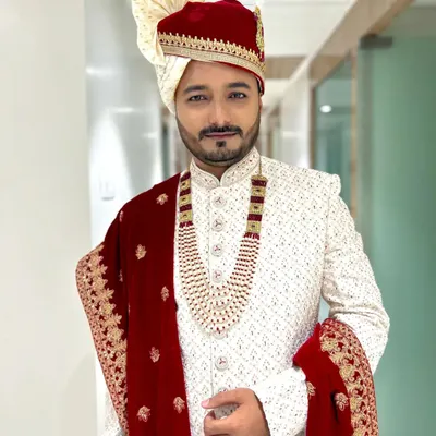 This is my signature natural groom makeup. I evened out the skin tone and controlled any shine to create a matte look that is perfect for wedding photography, ensuring he looks like the best version of himself.